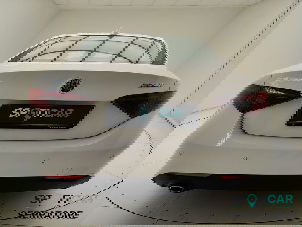 Alfa Romeo Giulia usata a Como (6)