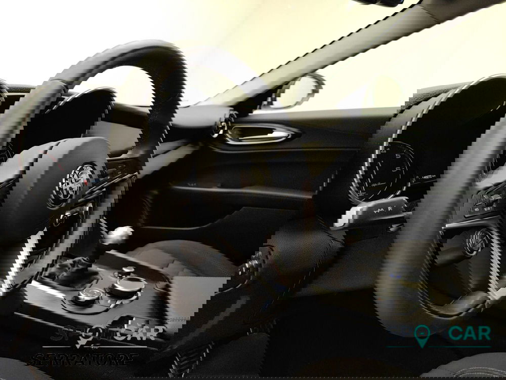 Alfa Romeo Giulia usata a Como (9)