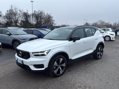 Volvo XC40 T5 Recharge Plug-in Hybrid Inscription del 2021 usata a Piacenza