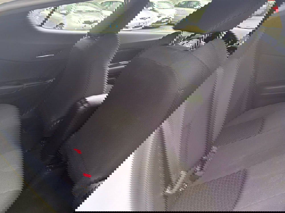 Toyota Toyota C-HR usata a Piacenza (7)