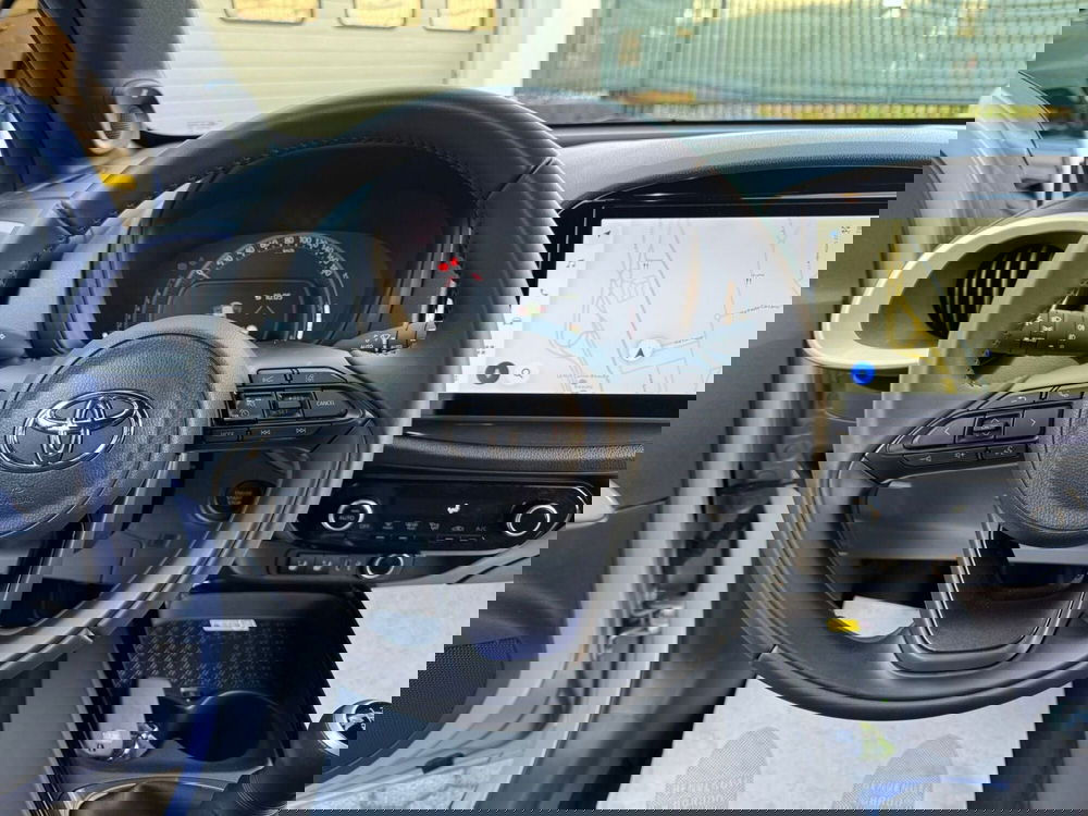 Toyota Aygo X usata a Como (8)