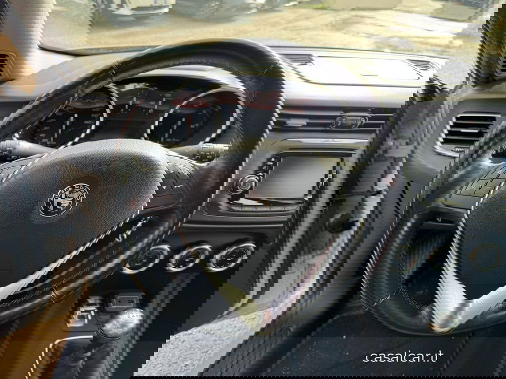 Alfa Romeo Giulietta usata a Salerno (13)