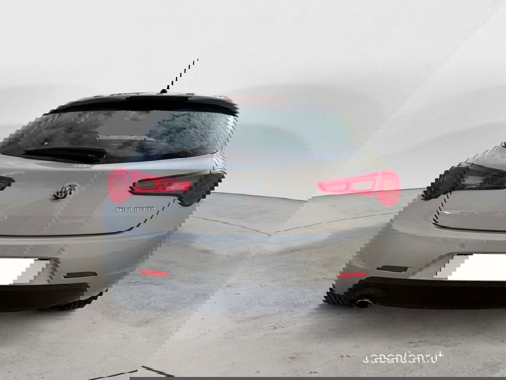 Alfa Romeo Giulietta usata a Salerno (7)