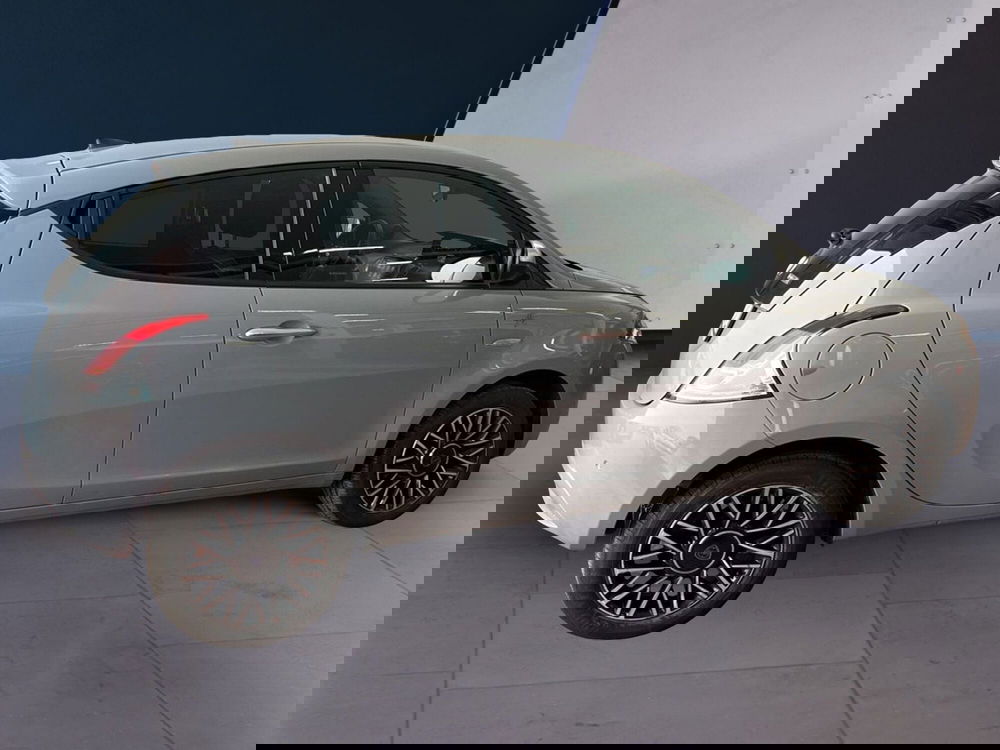 Lancia Ypsilon usata a Torino (4)