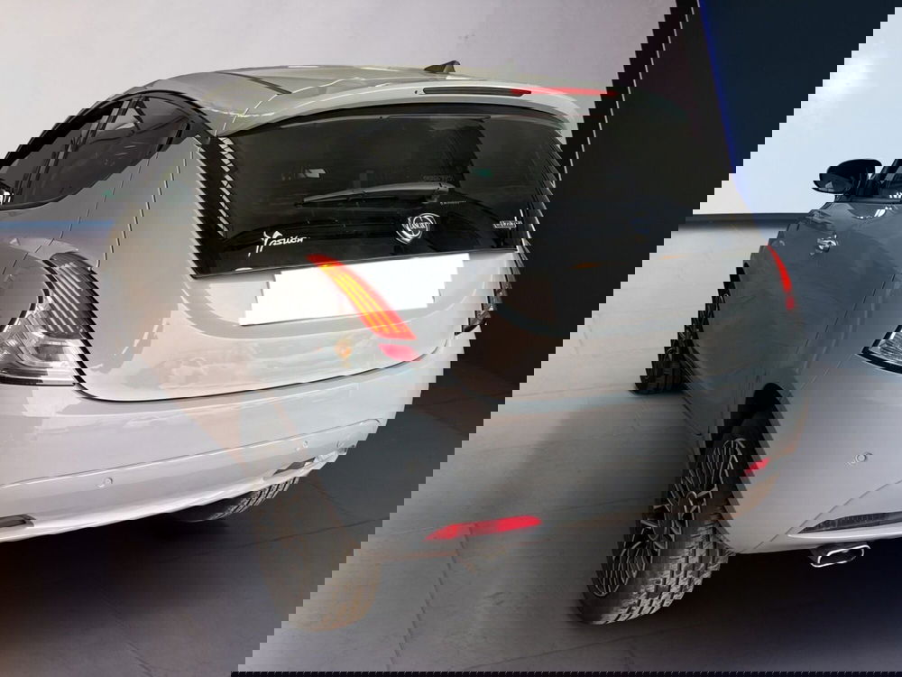 Lancia Ypsilon usata a Torino (6)