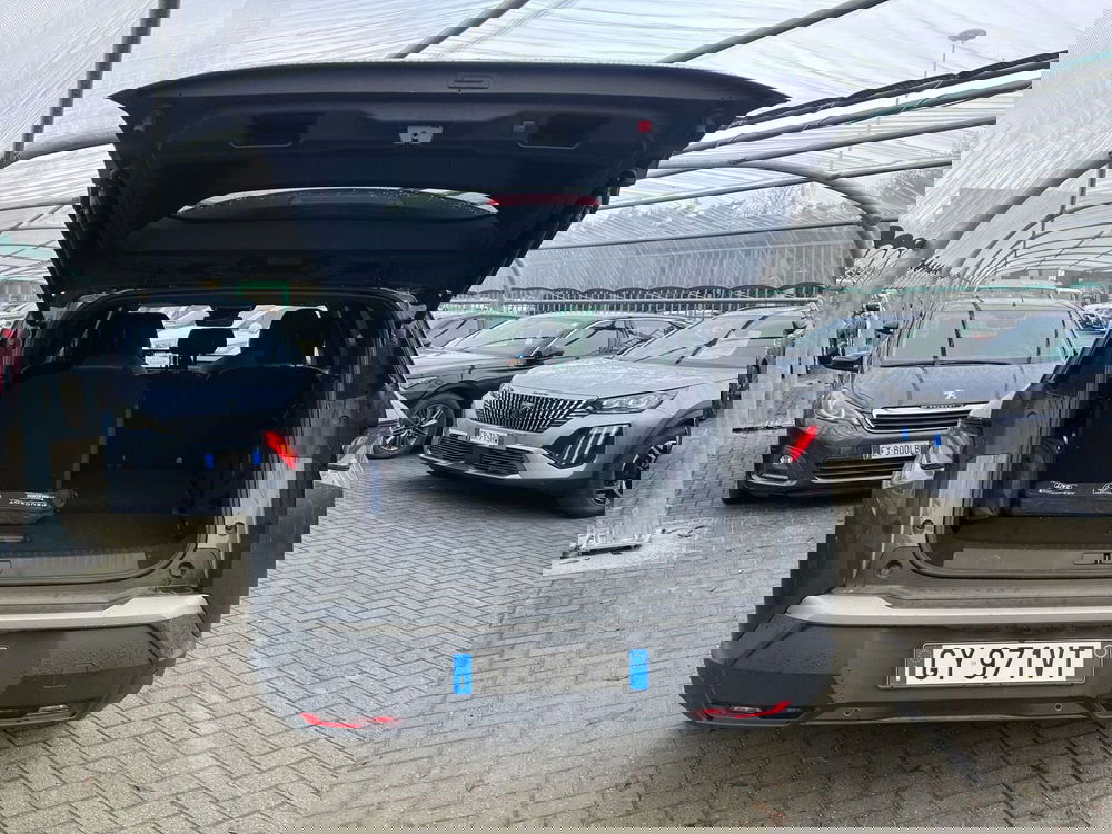 Peugeot 5008 usata a Milano (11)
