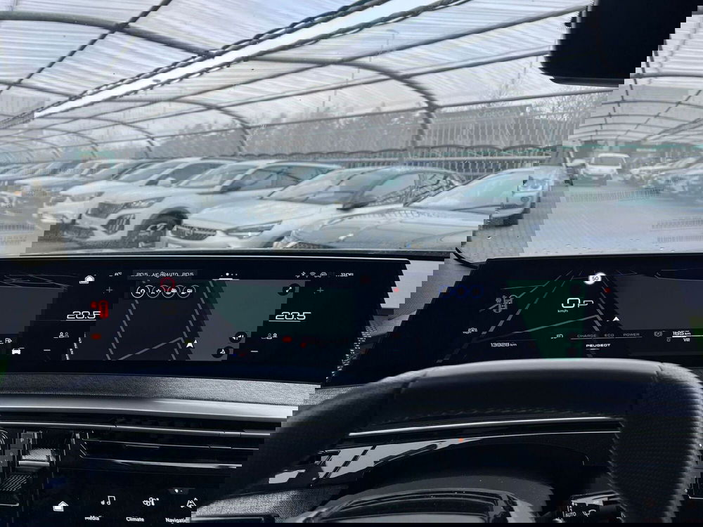 Peugeot 5008 usata a Milano (20)
