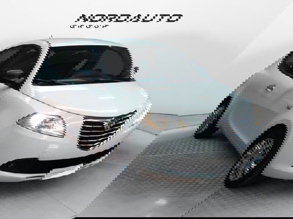 Lancia Ypsilon usata a Treviso (3)