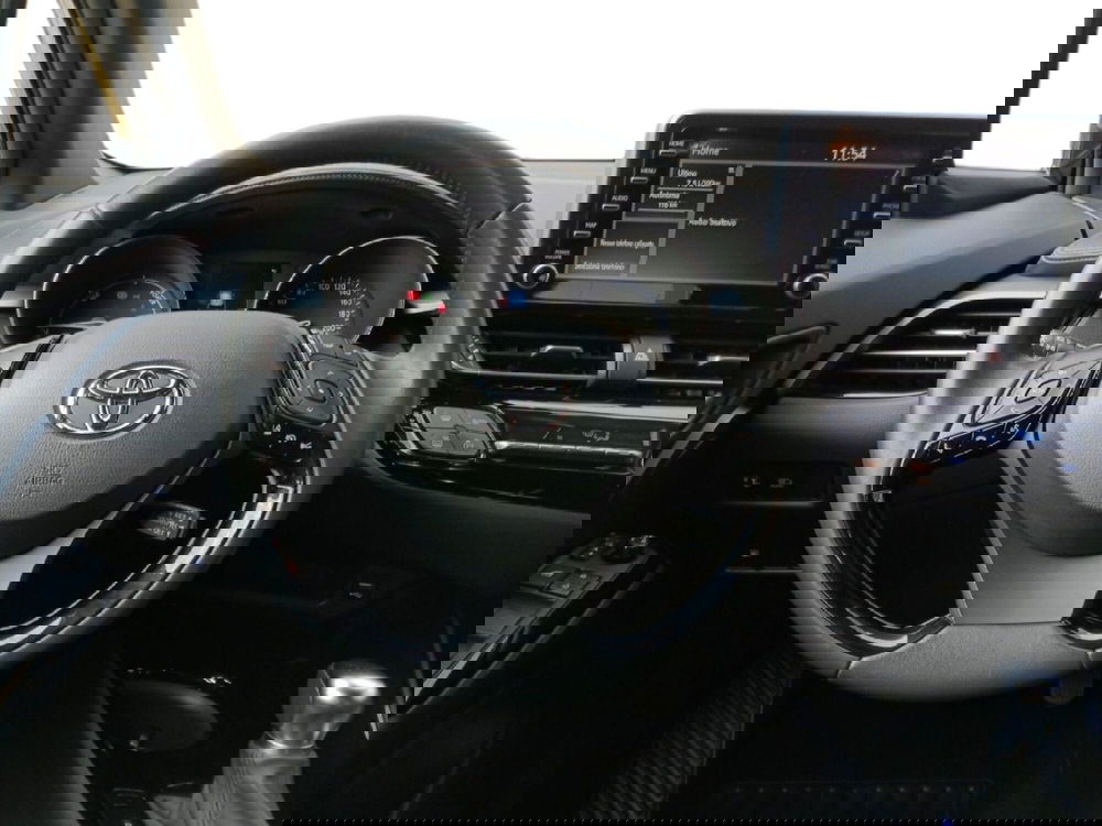 Toyota Toyota C-HR usata a Milano (10)