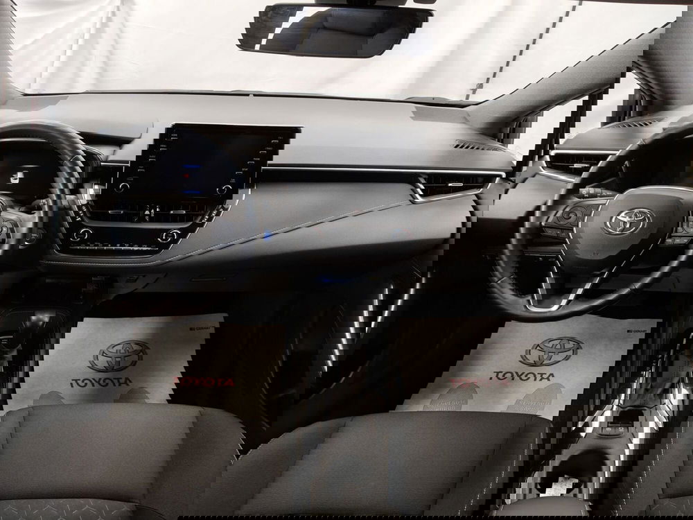 Toyota Corolla Touring Sports usata a Roma (9)