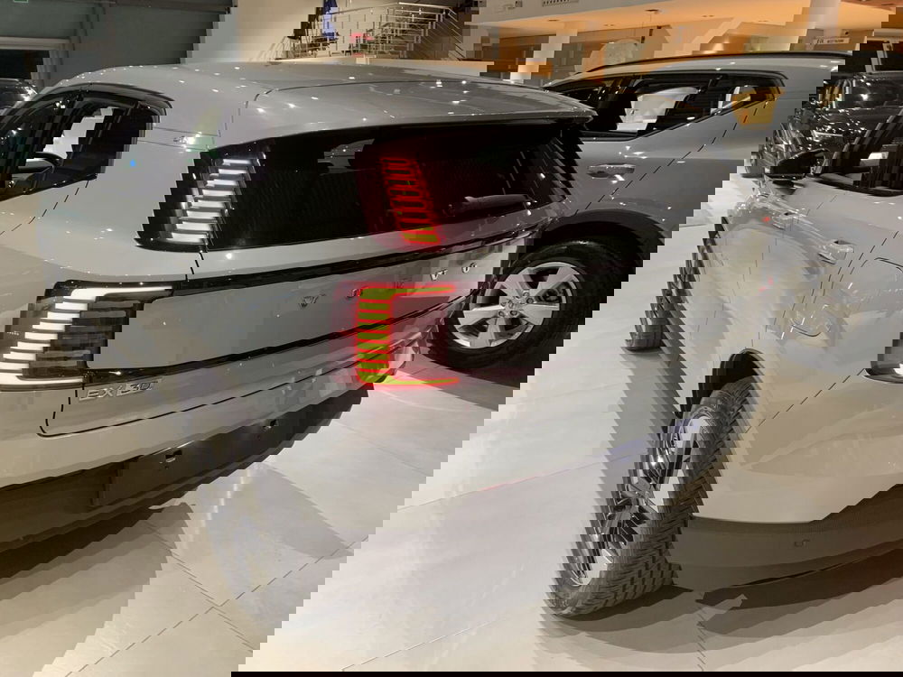 Volvo EX30 nuova a Ferrara (12)