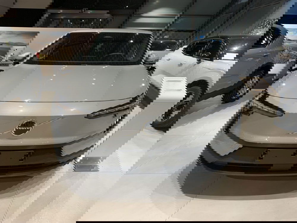 Volvo EX30 nuova a Ferrara (3)