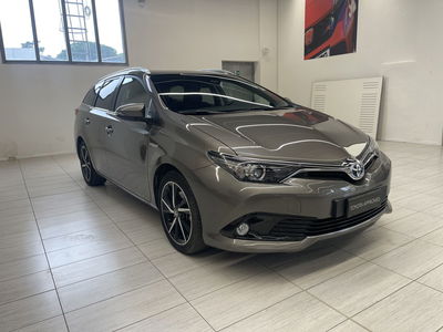 Toyota Auris Station Wagon 1.8 Hybrid Black Edition del 2017 usata a Imola