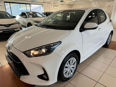 Toyota Yaris 1.0 5 porte Active del 2023 usata a Modena