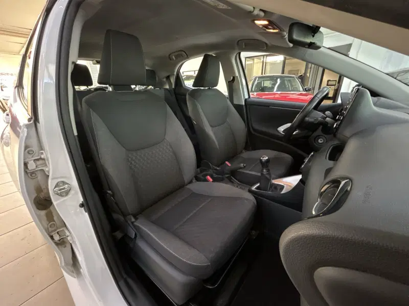Toyota Yaris usata a Bologna (12)