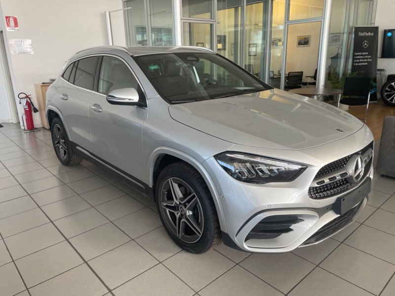Mercedes-Benz GLA SUV usata a Pisa