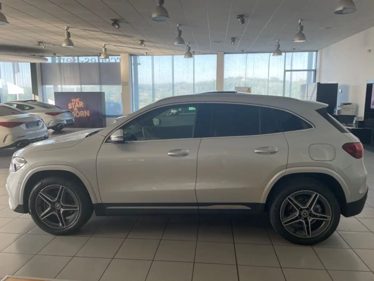 Mercedes-Benz GLA SUV usata a Pisa (5)