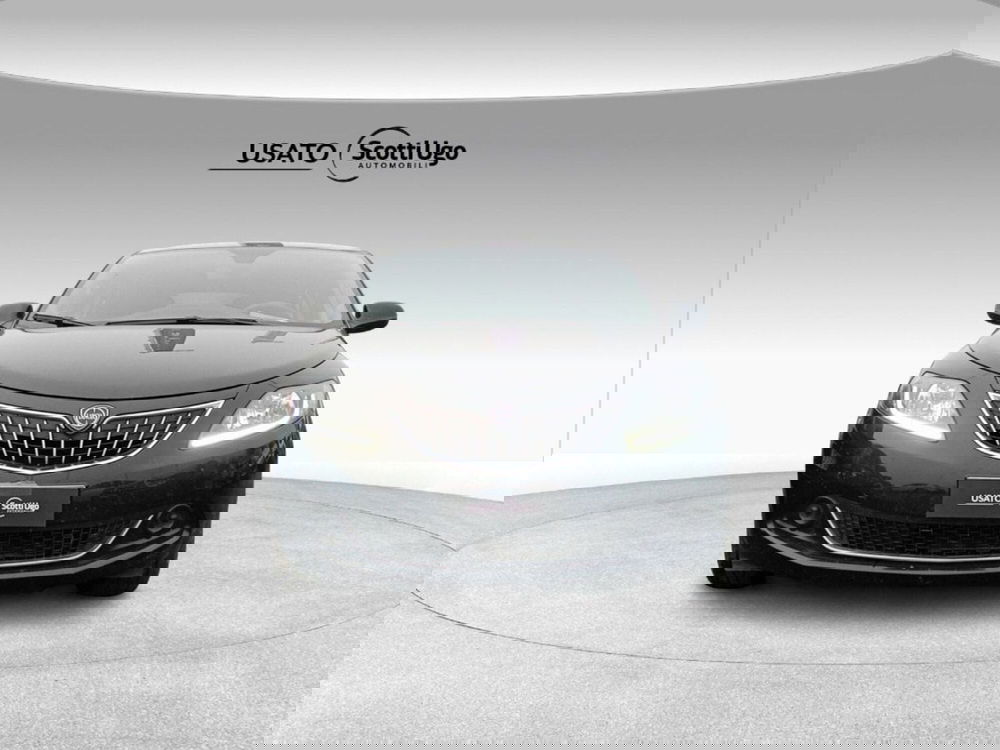 Lancia Ypsilon usata a Siena (3)