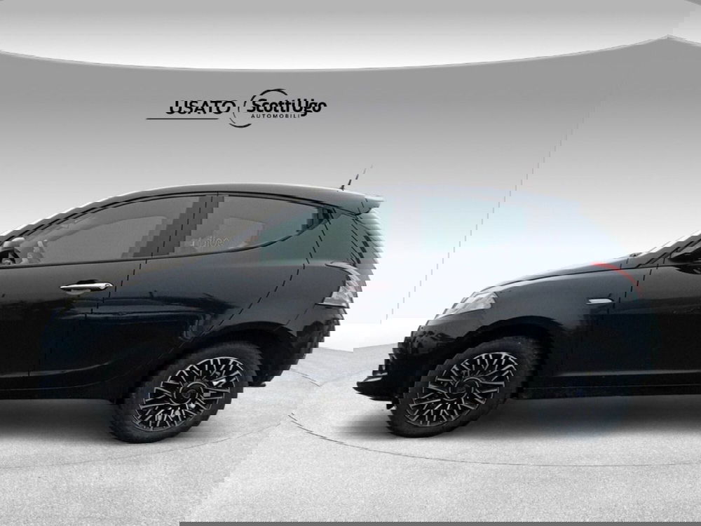 Lancia Ypsilon usata a Siena (5)