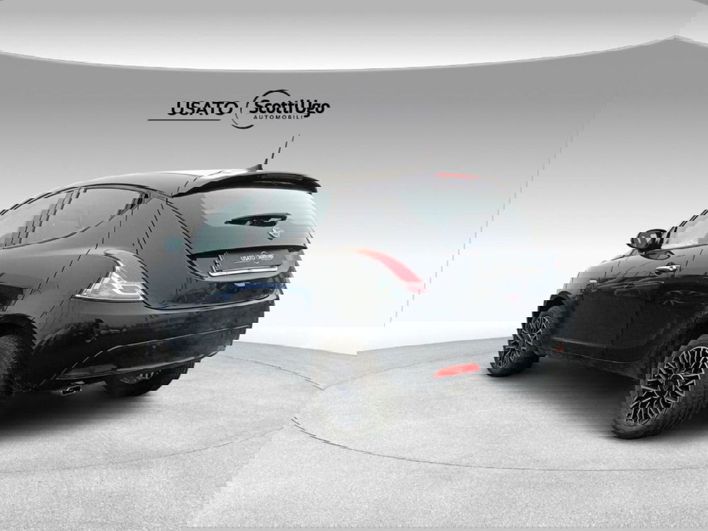 Lancia Ypsilon usata a Siena (6)