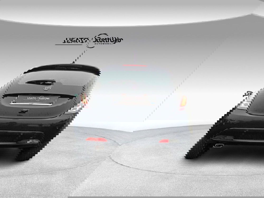 Lancia Ypsilon usata a Siena (7)