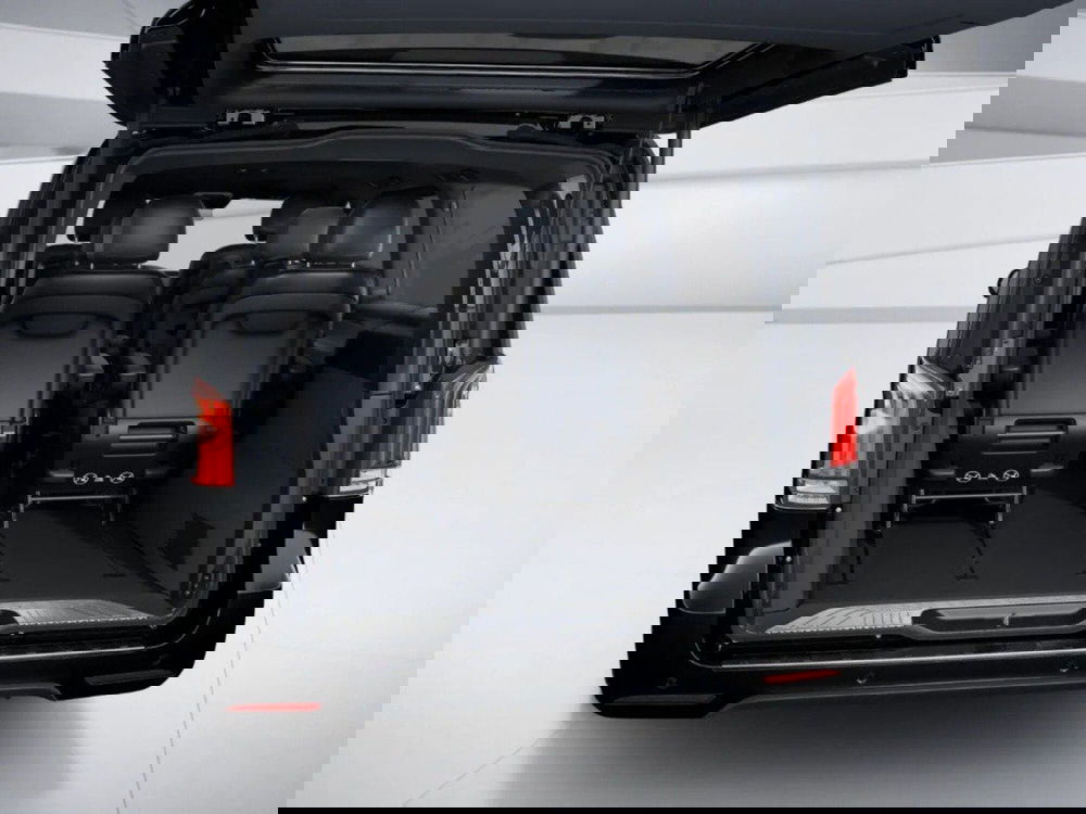 Mercedes-Benz Classe V nuova a Ancona (13)