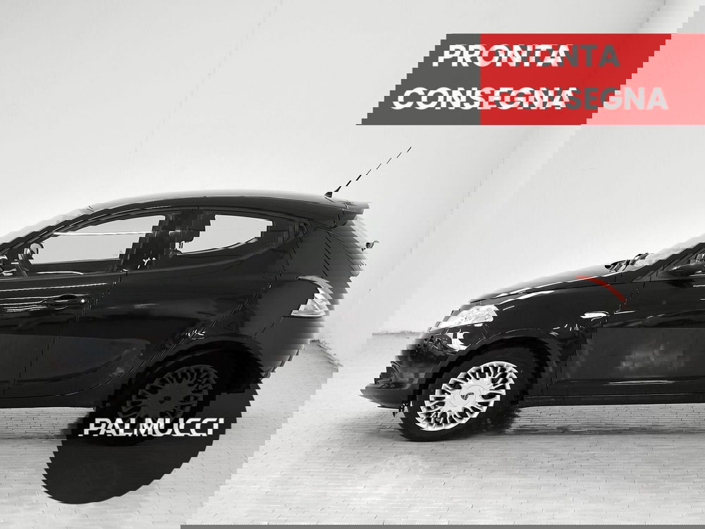 Lancia Ypsilon usata a Prato (3)