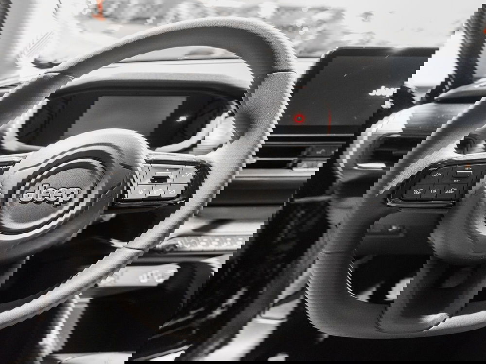 Jeep Avenger nuova a Prato (10)