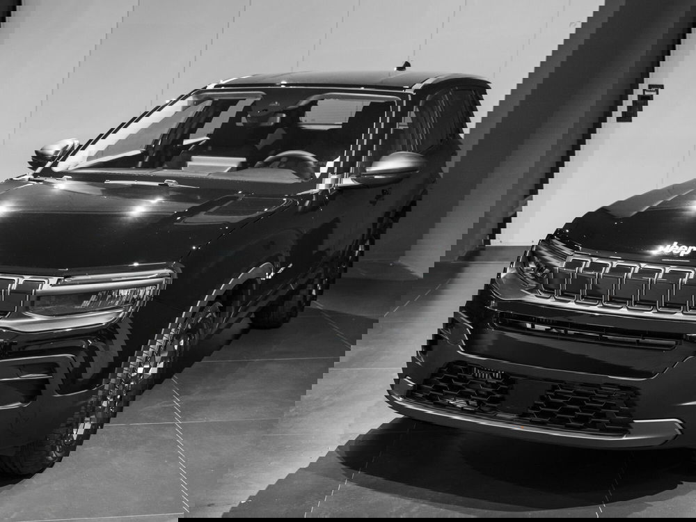 Jeep Avenger nuova a Prato (3)