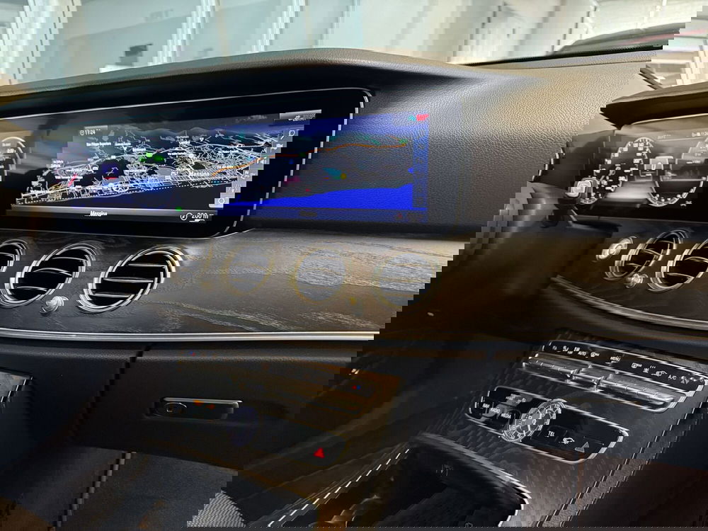 Mercedes-Benz Classe E usata a Messina (13)