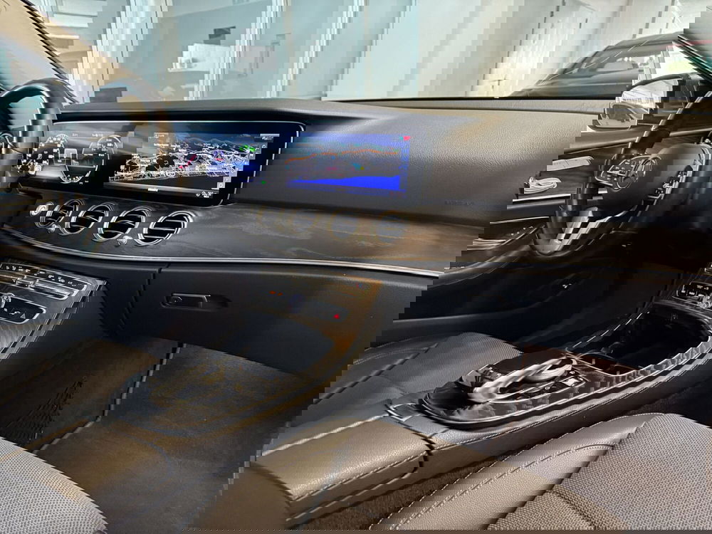 Mercedes-Benz Classe E usata a Messina (9)