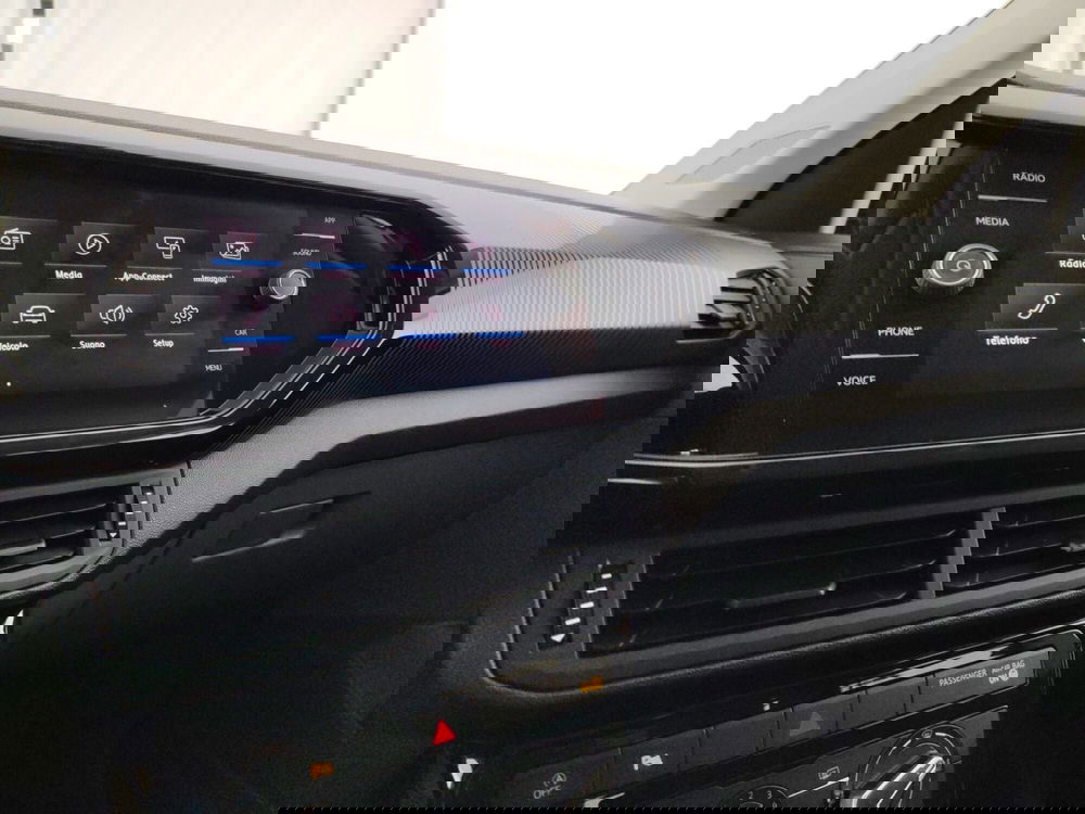 Volkswagen T-Cross usata a Massa-Carrara (12)