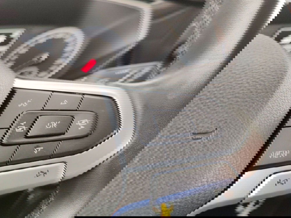 Volkswagen T-Cross usata a Massa-Carrara (13)