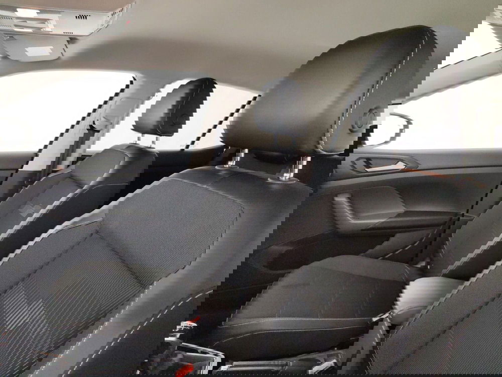Volkswagen T-Cross usata a Massa-Carrara (9)