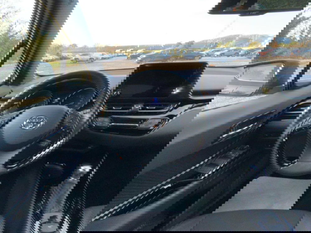 Toyota Toyota C-HR usata a Perugia (11)