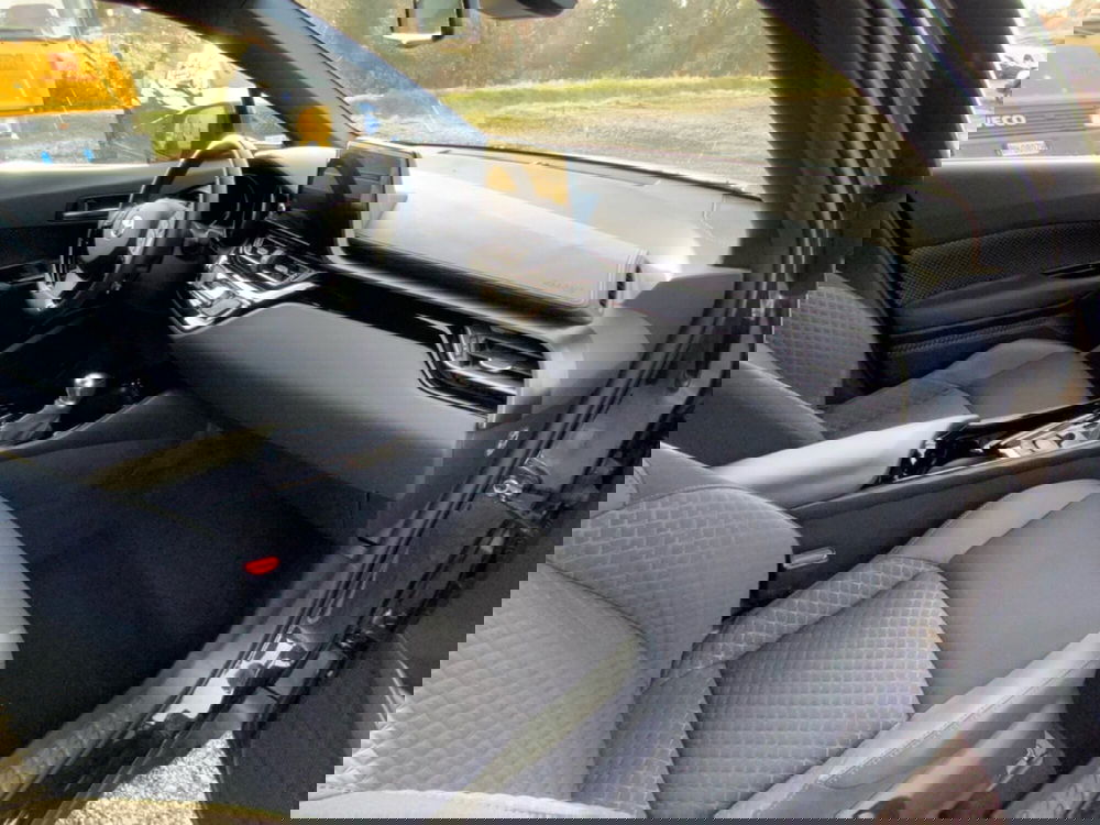 Toyota Toyota C-HR usata a Perugia (7)