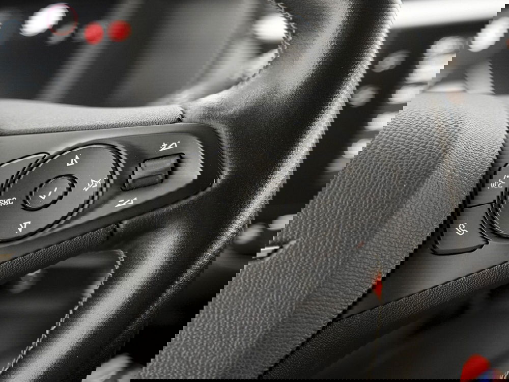 Opel Corsa usata a Prato (9)