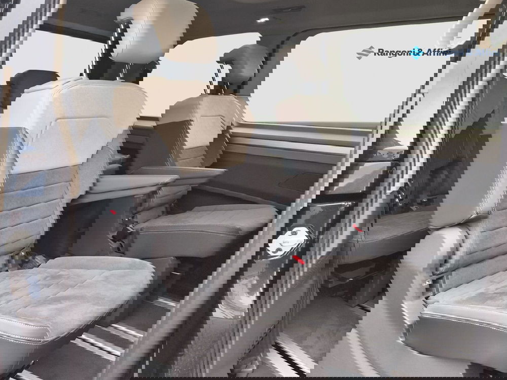 Volkswagen Multivan usata a Brescia (13)