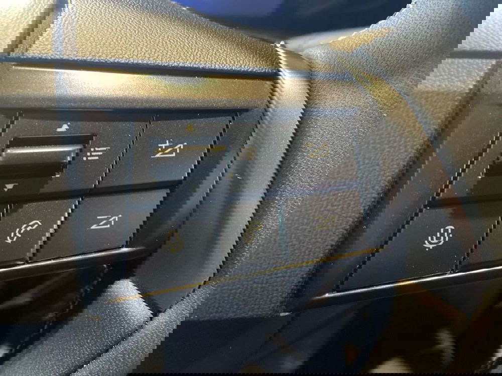 Opel Mokka nuova a Salerno (17)