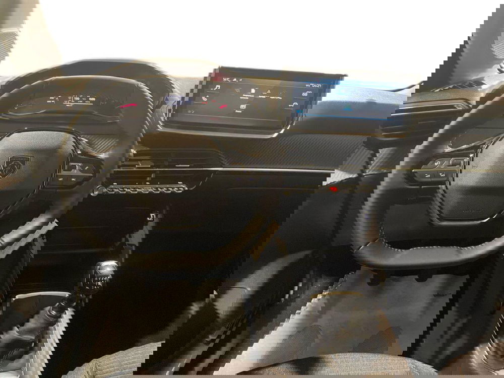 Peugeot 208 nuova a Salerno (10)