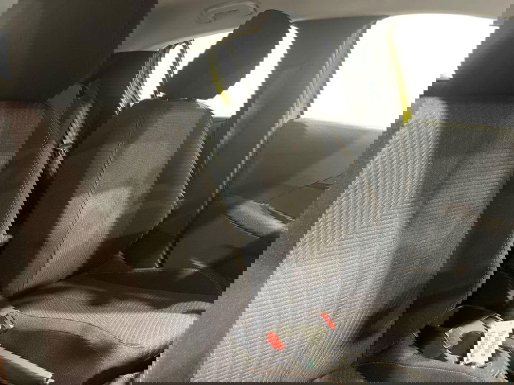 Peugeot 208 nuova a Salerno (16)