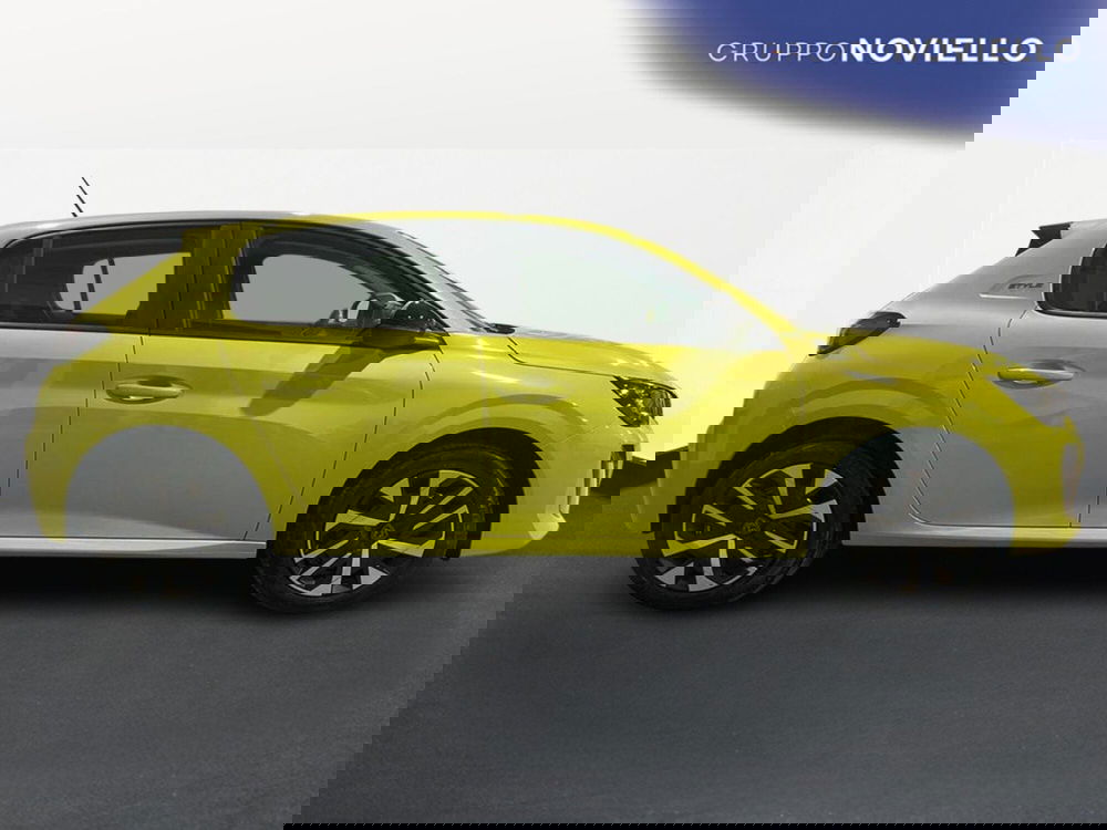 Peugeot 208 nuova a Salerno (3)