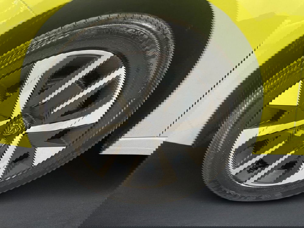 Peugeot 208 nuova a Salerno (8)