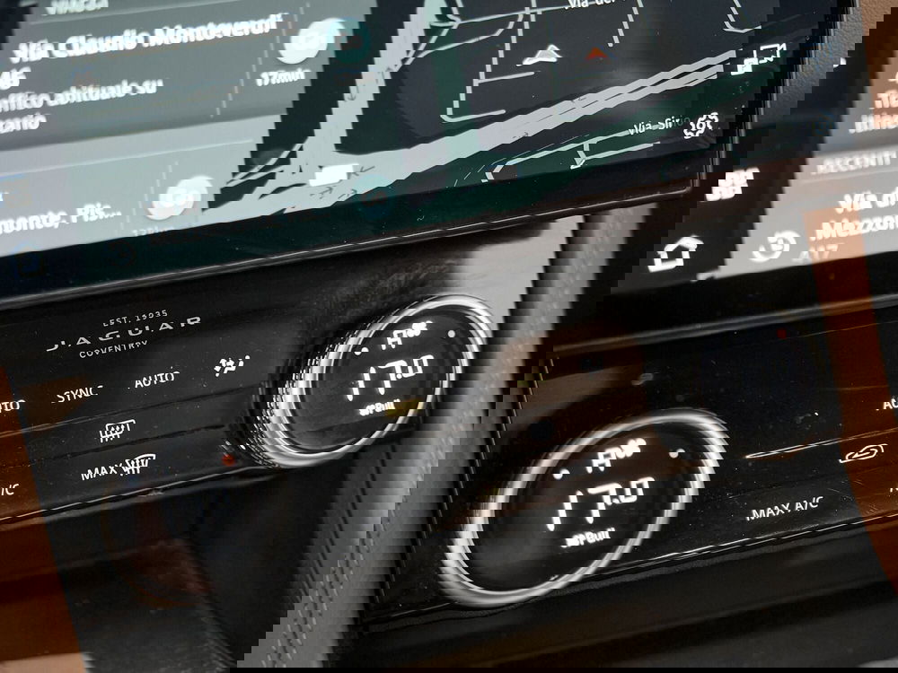 Jaguar F-Pace usata a Prato (16)