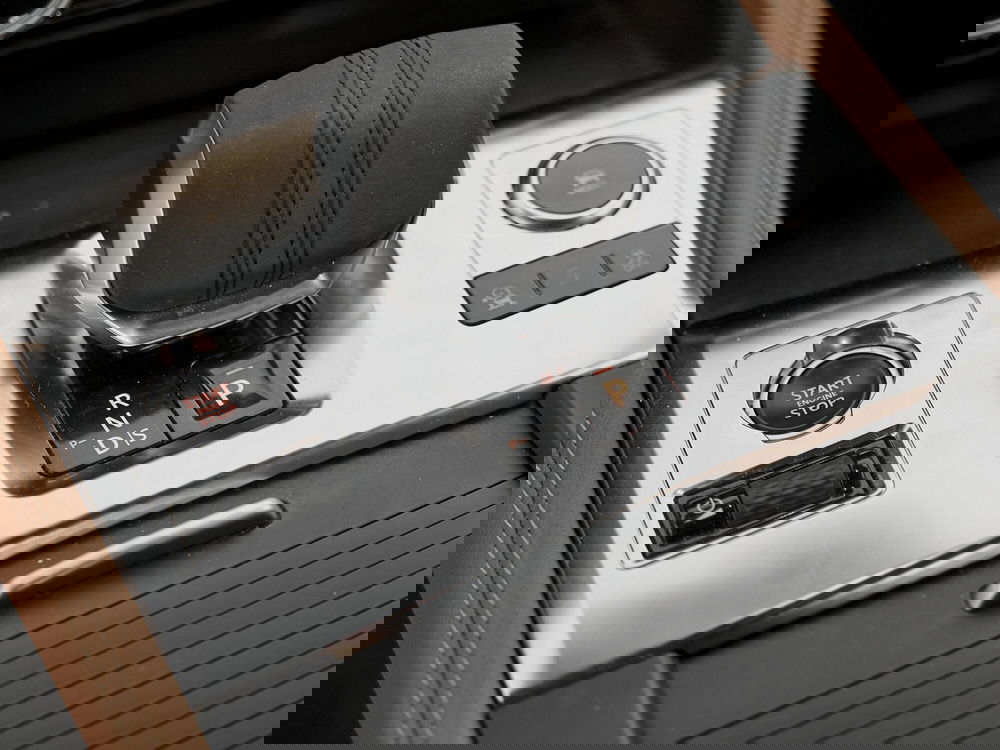 Jaguar F-Pace usata a Prato (17)