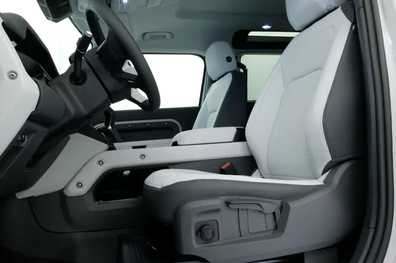 Land Rover Defender usata a Mantova (10)