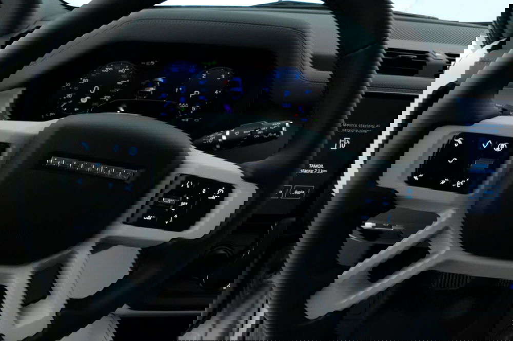 Land Rover Defender usata a Mantova (18)