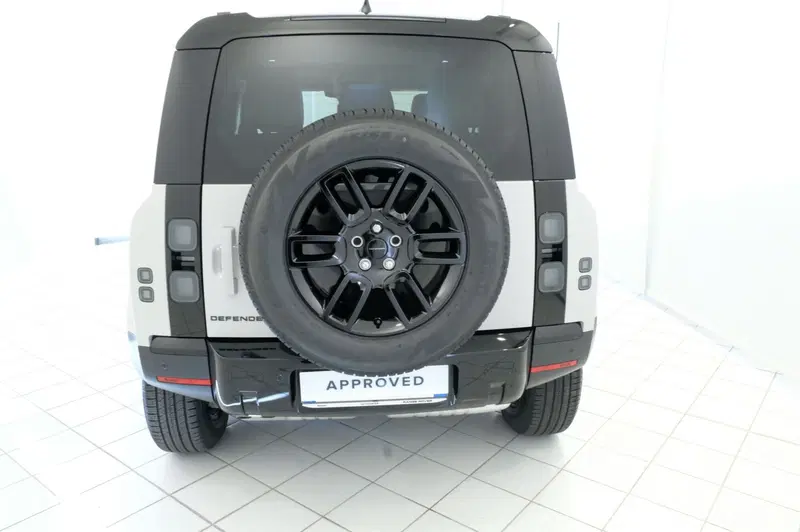 Land Rover Defender usata a Mantova (7)