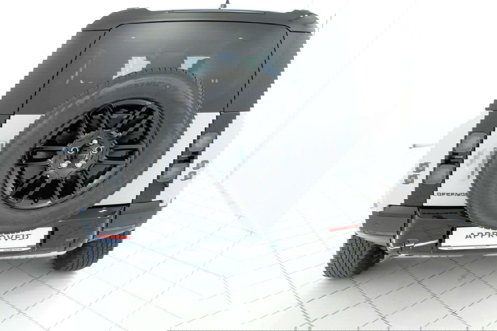 Land Rover Defender usata a Mantova (7)