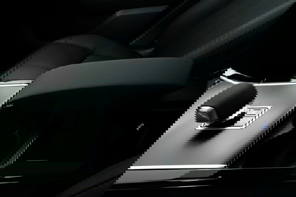 Land Rover Range Rover Velar usata a Mantova (11)